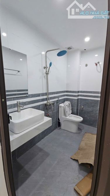 Nhà Lai Xá _Hoài Đức_32m2 x 5 tầng_30 m ra ngõ ô tô ,20m ra chợ _💰Chỉ 4,x tỷ