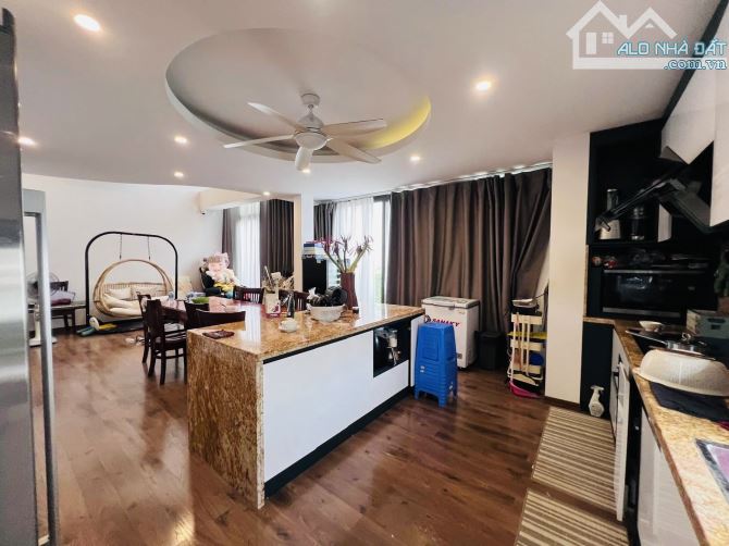 Bán Nhà Hoàng Cầu 67m, 7 Tầng, MT 6m, Lô Góc - Ô Tô Tránh - Kinh Doanh Giá 33 Tỷ