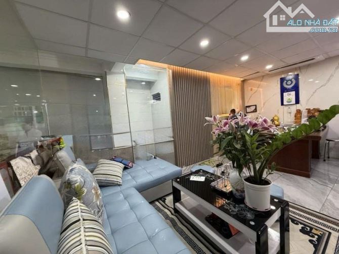 Bán tòa nhà 2 Mặt tiền Trịnh Đình Trọng, gần Lũy Bán Bích, 11x16m, 5 T -  13PN, 28,9 tỷ.