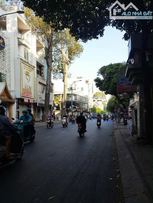 Bán nhà đường NGUYỄN THỊ MINH KHAI, 5 tầng ST, 7PN 3 bếp, phù hợp làm CHDV, nhỉnh 8 tỷ