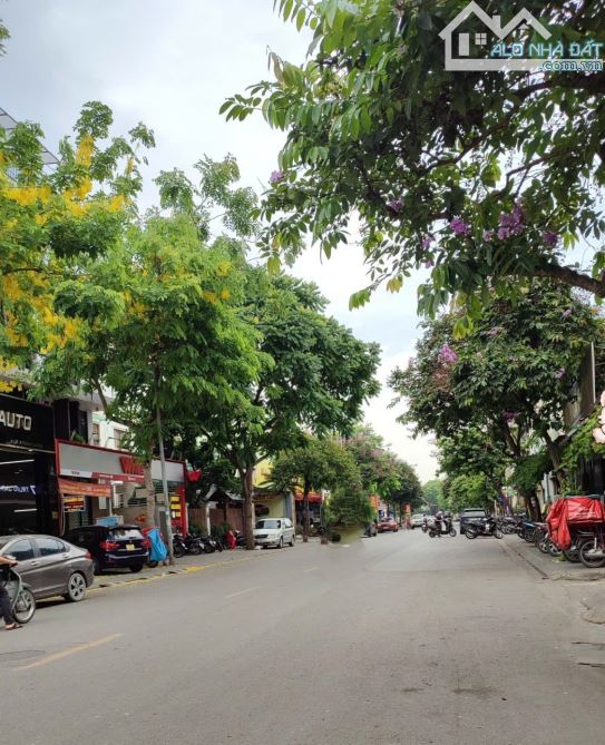HÀNG XÓM AEON MALL LONG BIÊN - NHÀ DÂN XÂY  37m2 x 4 Tầng, Mt 4,8m– CHỦ  TẶNG  FULL NỘI TH