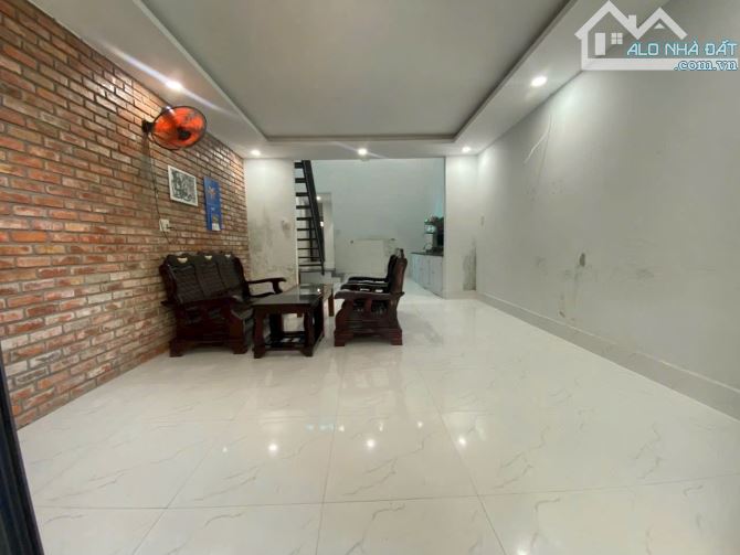 🏠🏠NHÀ 2 TẦNG KIỆT NGUYỄN HUỆ, TP HUẾ