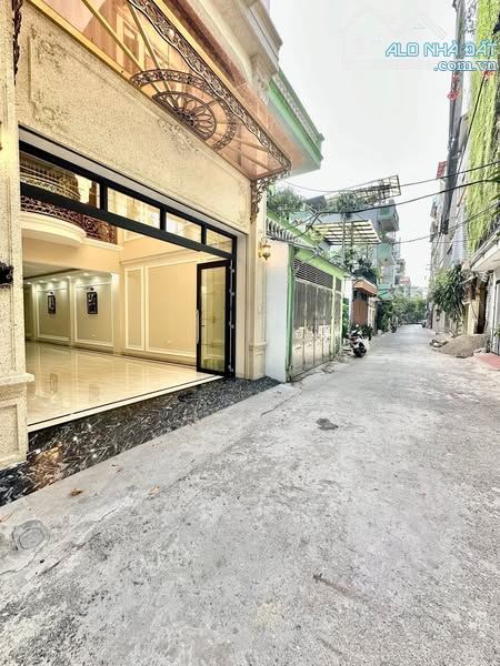 Bán Nhà Khu Phân Lô 918 Phúc Đồng, Long Biên, 92m2, MT5m, 8 Tầng, Gara ô tô, Thang Máy