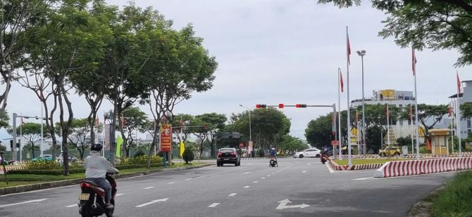 Lô đất siêu đẹp 2 mặt tiền Hoàng Thị Loan và Hòa Minh 29 giá 15,7 tỷ
