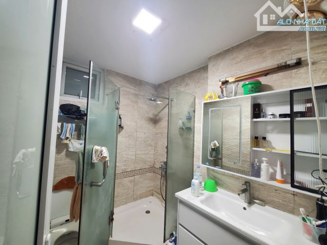 Bán nhà Cầu diễn 56m mt gần 5m sẵn ô chờ thang máy 50m ra ô tô lô góc 9,9 tỉ