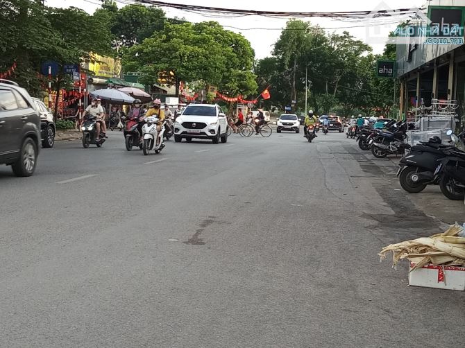 Cần bán nhà mặt phố Nguyễn Cảnh Dị, Kinh Doanh, Hoàng Mai DT: 420m2, MT: 18m. Giá: 315 tỷ
