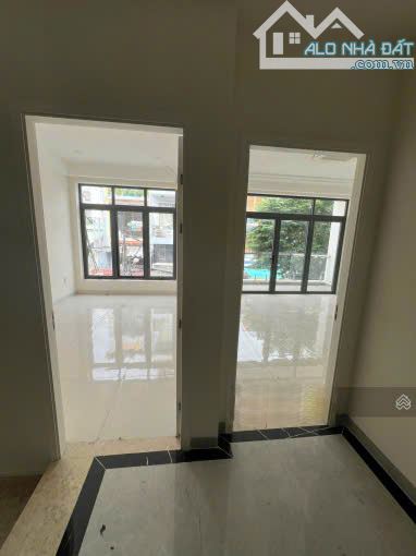 Top nhà xinh rẻ 8 x 20m 1 trệt 3 lầu Nguyễn Chí Thanh Q5 TP.HCM - 10