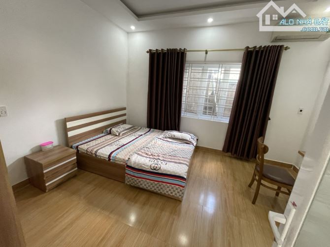 Cho thuê nhà phố Văn Cao vị trí đẹp, 5 p.ngủ (55m2). - 10