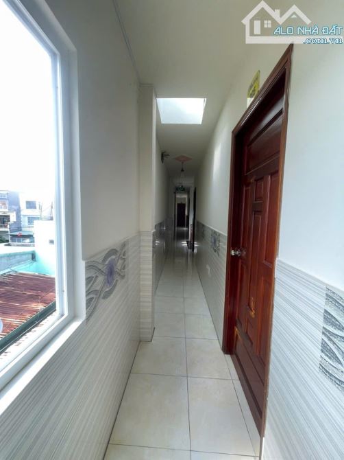 Bán khách sạn 1T2L 5x30m hoàn công, đường NA7 KDC Việt Sing p. Thuận Giao, thu 30tr/th - 10