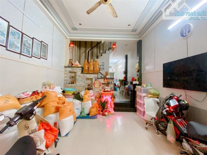 BÁ.N NHÀ HẺM XE HƠI - NGUYỄN CHÍ THANH - QUẬN 11 - 60M - 4 TẦNG 4PN - BTCT NHỈNH 12 TỶ - 10