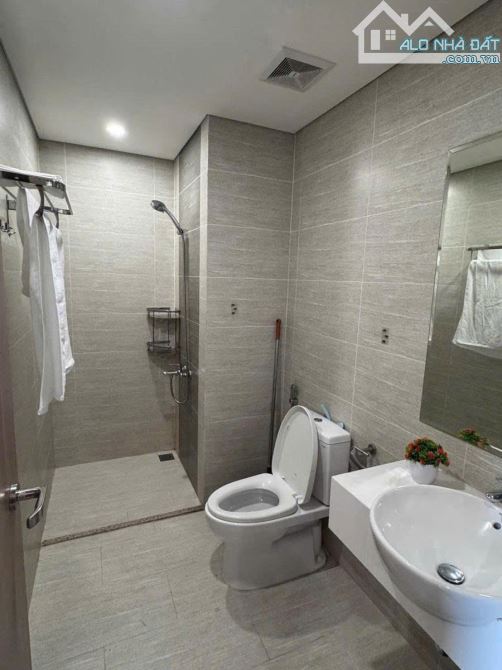 NHÀ ĐẸP Ở NGAY_QUYẾT THẮNG-YÊN NGHĨA_10M OTO ĐỖ_FULL ĐỒ_NHIỀU TIỆN ÍCH 38M2_5T_MT5,4_5,8TỶ - 10