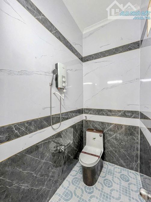 Bán nhà to 3 phòng ngủ giá mềm trong khu vực Thủ Đức gần Đại học Sư Phạm Kĩ Thuật - 10