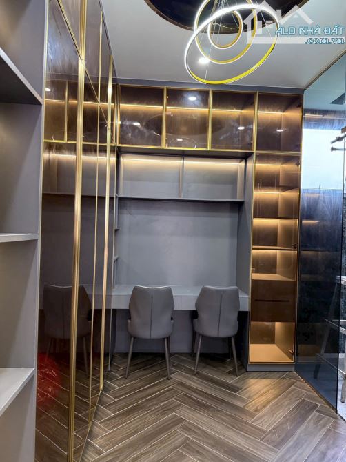 Nhà Phố Hiện Đại, Khu cao cấp, nội thất cao cấp, nhà mới đầy đủ công năng - 10