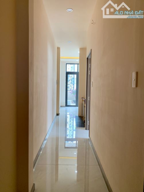 NHÀ Q8 P4 - 3.95 x 16.2 - 3 TẦNG ĐÚC THẬT - HẺM 4M XE HƠI ĐỖ CỬA - 3P RA PARC MALL. - 11