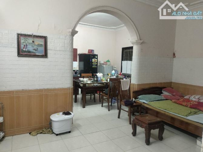 Bán nhà mặt phố Nguyễn Hữu Thọ DT 350m2 x 4 tầng, MT 7,3m, Giá 120 tỷ - 1