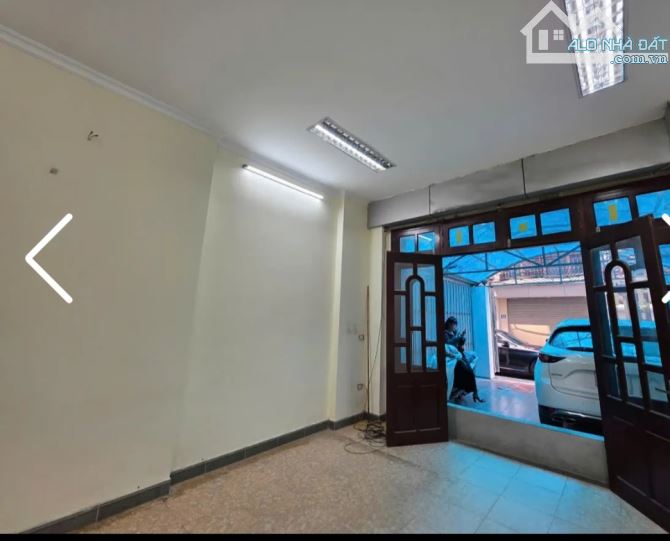Bán nhà phân lô Cầu Giấy .Trung kính 110m² x 6T, MT 5m, giá chỉ 31,8 tỷ. Ngõ ô tô tránh,, - 1