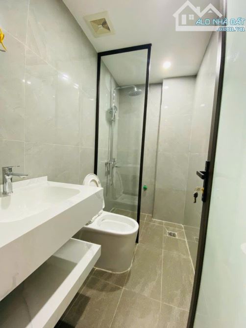 Cầu giấy 50m 7 tầng thang máy thoáng trước sau ô tô chạy vòng quanh 27,5 tỷ - 1