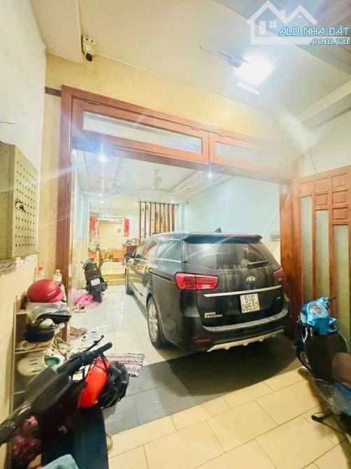 Nhà đẹp hẻm xe hơi Đường Nguyễn Văn Lượng 61.5m2 x 4.38x 3 tầng chỉ 5.82 tỷ. - 1