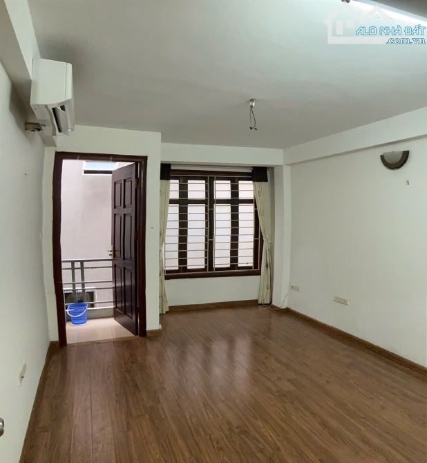 Cho thuê nhà ngõ Gốc Đề, Hai Bà Trưng 3.5 tầng, 33m2, 2 ngủ, 3 vệ sinh, 8.5 Triệu - 1