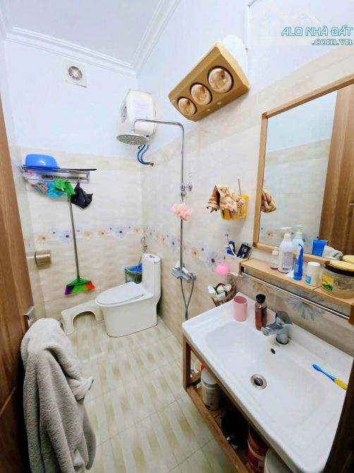 Bán nhà 4,5 tầng sạch đẹp tặng nội thất phố Đình Đông - 1