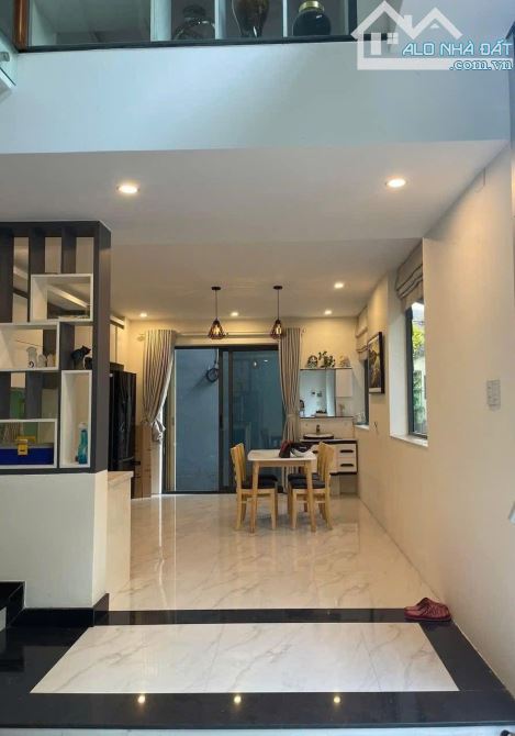 CHO THUÊ NHÀ 4 TẦNG KIỆT Ô TÔ NGUYỄN HỮU THỌ GẦN SÂN BAY - 1