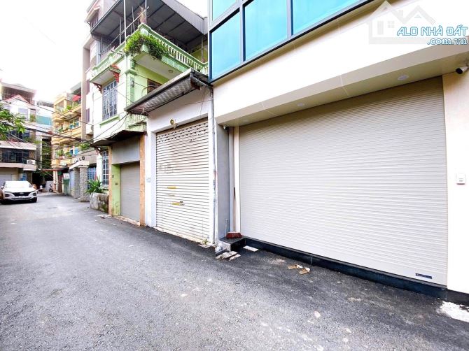 CỰC PHẨM KIM GIANG 45M2*4T DÂN XÂY, GẦN PHỐ Ở NGAY PHÂN LÔ Ô TÔ ĐỖ, KINH DOANH TỐT CHỈ 1TỶ - 1