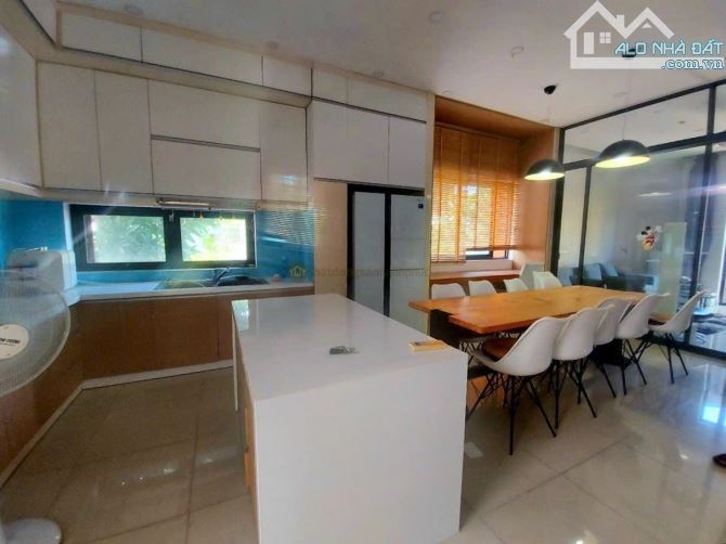 32 tỷ TL, Nhà góc 2 mặt tiền P. An Phú đường 16m 4 Tầng dt 110m2 đang cho thuê 45tr/th - 1