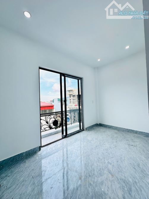 🏡🏡Bán nhà 3 tầng độc lập, sân cổng, cọc bê tông cực kì chắc chắn tại Quỳnh Hoàng, Nam Sơ - 1