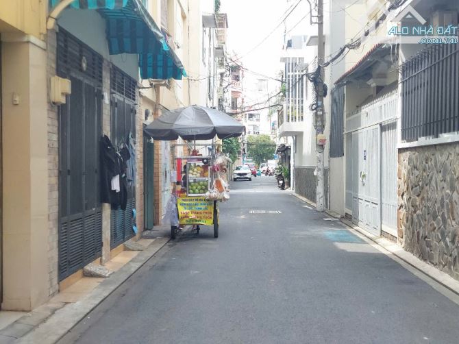 Bán nhà căn góc 2 mặt tiền Đ. Cộng Hòa P.13 Q. Tân Bình, chỉ nhỉnh 7 tỷ TL - 1