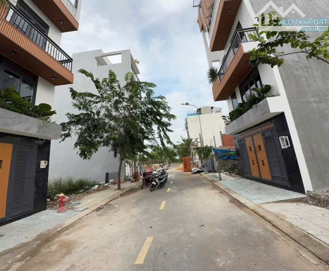 MT đường nhựa 10m, AN PHÚ ĐÔNG, Q12, 5x10 XD 6Tầng giá 3,9 tỷ - 1