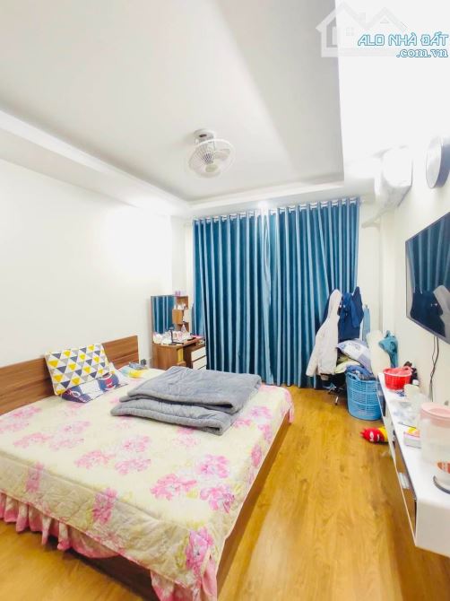 BÁN NHÀ KHU PHÂN LÔ QUÂN ĐỘI THANH XUÂN, HAI MẶT THOÁNG, GẦN ĐƯỜNG Ô TÔ, NHÀ ĐẸP 4 TẦNG. - 1