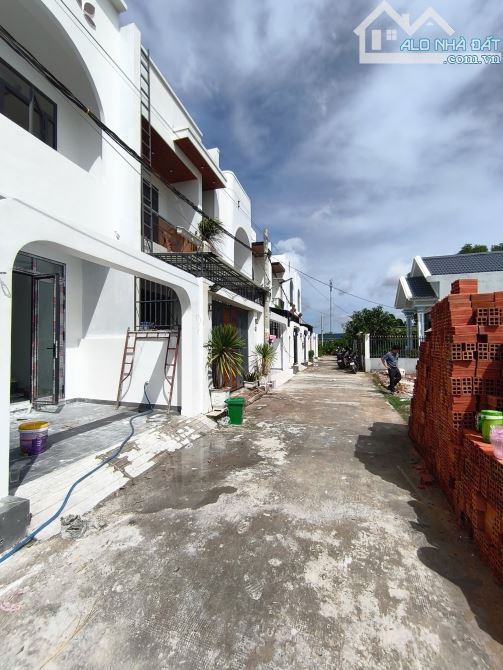 Nhà Mới Hoàn Thiện 5x17m, 3PN. Cách Ngã Tư Phước Lý 500m - 1