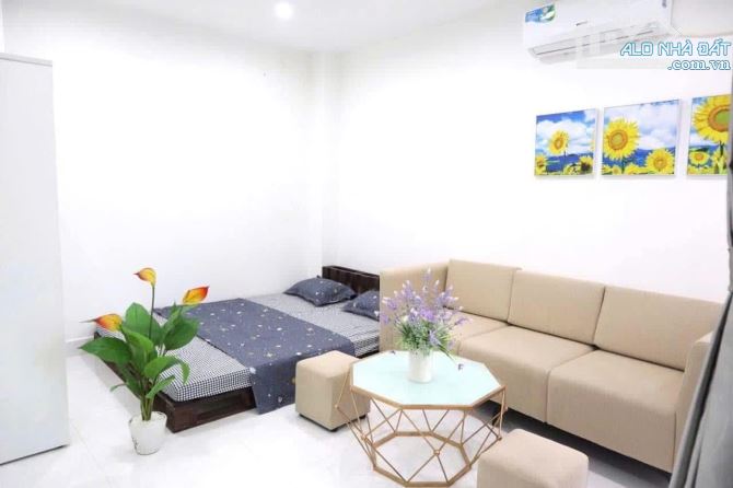 Cầu Giấy - Lô góc, Tòa 16 căn hộ dịch vụ 103m x 9m mặt tiền x 7 tầng - Dòng tiền ~ 150tr/ - 1