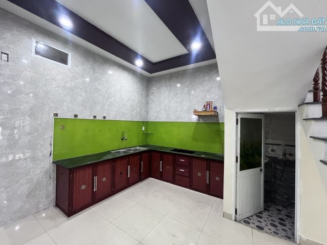 Chính chủ cần bán nhanh căn nhà 3 tầng đường ông ích đường.  Cẩm lệ - 1