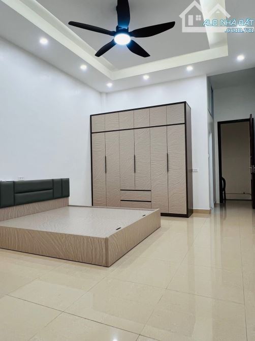 BÁN NHÀ THỊNH HÀO- 7 TẦNG - THIẾT KẾ THÔNG SÀN - NỘI THẤT ĐẸP - SỔ HOA HẬU. - 1