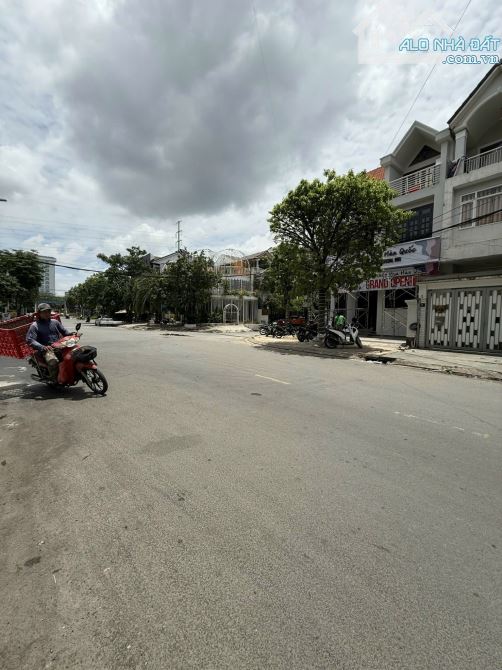 Bán nhà mặt tiền số 3 Nguyễn Quý Cảnh, Phường An Phú, Quận 2 - 1
