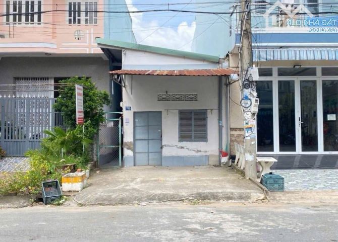 Bán nền có 5 phòng trọ đang cho thuê mặt tiền Nguyễn Tri Phương dt 5x18 sổ hồng giá tốt - 1