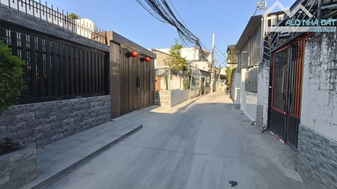 Bán nhà mới sân vườn hẻm oto Hương Lộ Ngọc Hiệp 208m2 ngang 8.2m giá 5.2 tỷ - 1