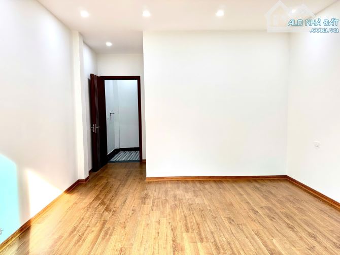 Cần bán nhà đẹp Phúc Lợi – Long Biên, về ở ngay, Dt: 40m2, giá: 6.8 tỷ có ra lộc - 1