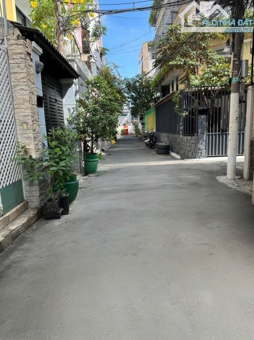 Quận Tân Bình-Nhà đẹp-Hẻm 5M-Ngay khu Bàu Cát-Ba Vân-P14-66m2-4x17-4tầng-4PN - 1