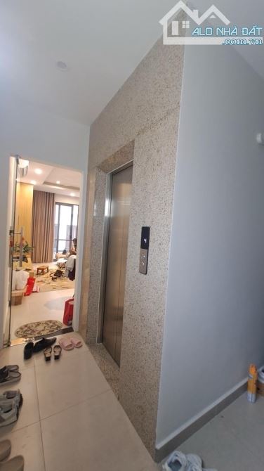 MẶT TIỀN KHỦNG, Ô TÔ QUA NHÀ, THANG MÁY, KD DÒNG TIỀN- KHÁCH SẠN GẦN HỒ TÂY. - 1