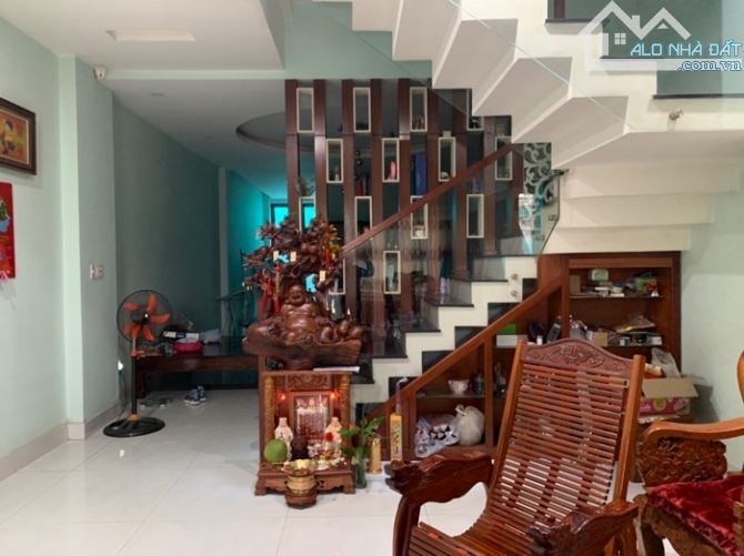 KHU VỰC HIẾM NHÀ BÁN NGAY SÁT CHỢ VƯỜN LÀI AN PHÚ ĐÔNG Q12- DIỆN TÍCH GẦN 130M2( 5 X 26) - 1