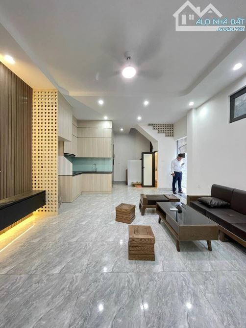 CẦN BÁN NHÀ PHỐ LÊ TRỌNG TẤN 6 TẦNG, THANG MÁY - 1