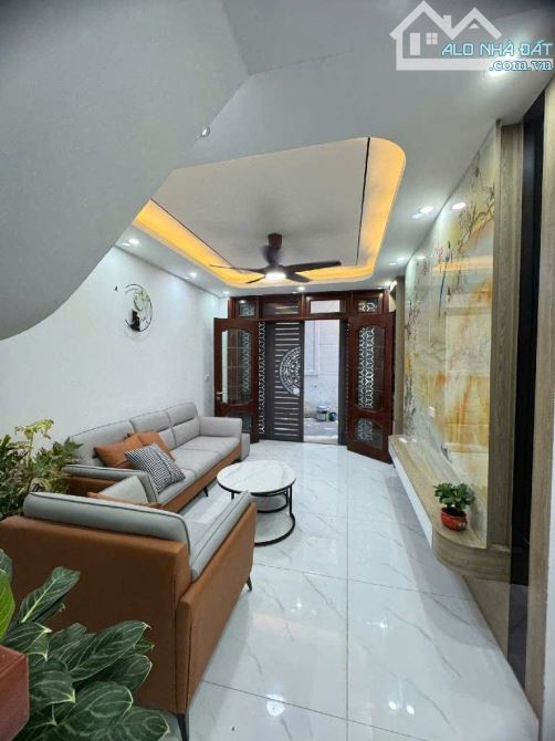Bán nhà Mỹ Đình 40m2 5 tầng dân xây ngõ rộng thoáng đẹp sổ vuông đẹp 8,95 tỷ - 1