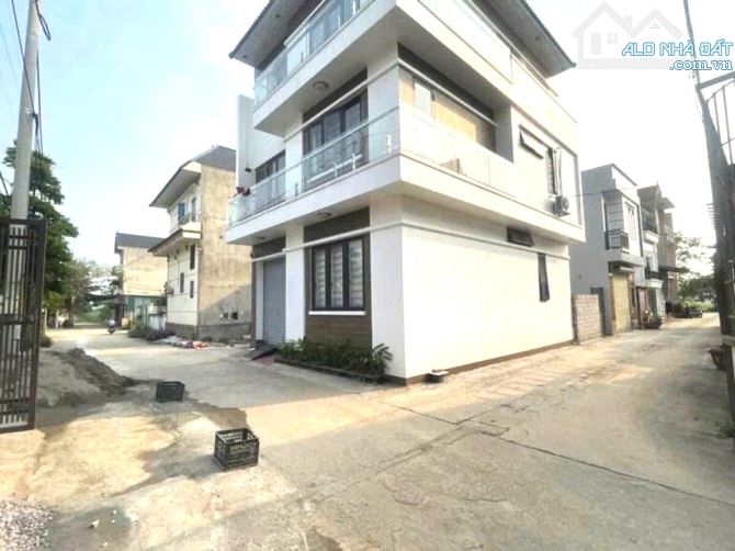 2.2 tỷ có ngay 83m full thổ, đường trước đất rộng 5m , đường thông - 1