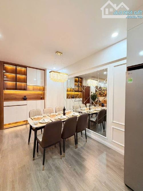 Bán căn hộ CCCC Hàm Nghi 110m 3 ngủ nội thất xịn view phố bếp rộng thoáng đẹp sẵn sổ 8 tỷ - 1