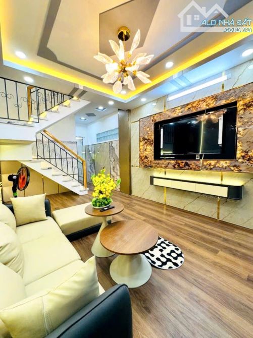 Bán Nhà Gò Vấp, Hẻm Xe Tải, Gần Siêu Thị Emart, Lô Góc, 50m2, Full Nội Thất - 1