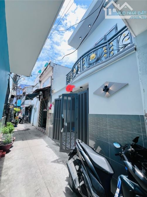 🆘Nhà Nở hậu L , cách mặt tiền Hoài Thanh chỉ vài bước chân , 5PN , sổ hồng hoàn công , - 1