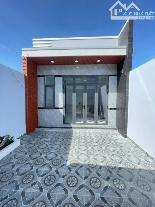 Nhà cấp 4 vừa xây xong, SHR, 124,6m2, Tân An Hội, Giá chỉ 750Tr. - 1