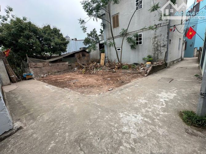 🔥🔥🔥Chủ gửi lô 41m lô góc mộc hoàn đình   Ngõ ô tô con vào đất   Sát trục chính kinh doa - 1